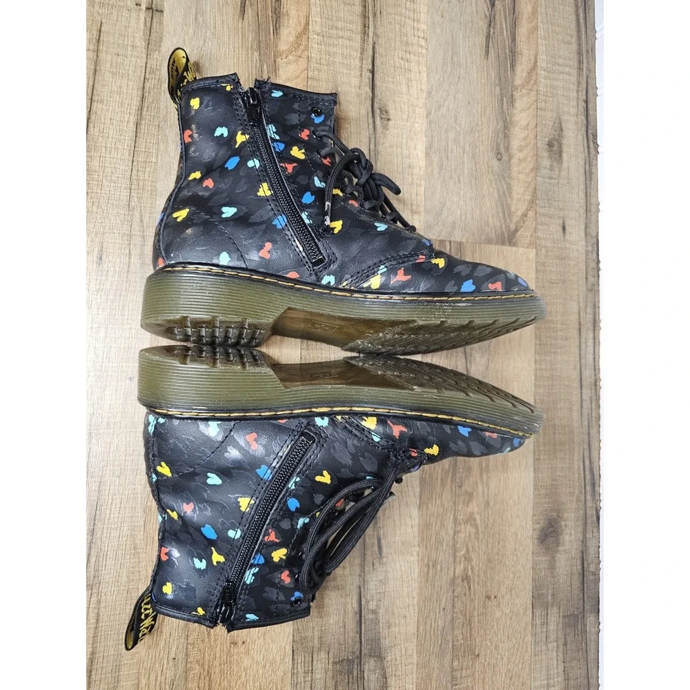 Dr. Martens Heart Printed Leather Combat Boots Youth Girls Size 4 #1460
